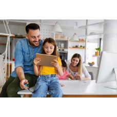Choosing the best family broadband package: four easy steps